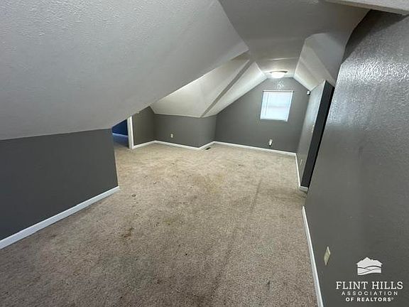5th image of 205 E 12th St