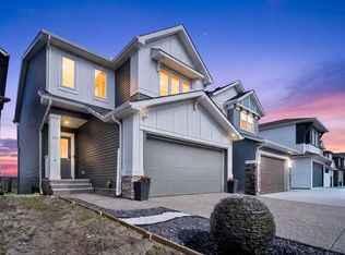 134 W Hotchkiss Mnr SE, Calgary, AB T3S0J5