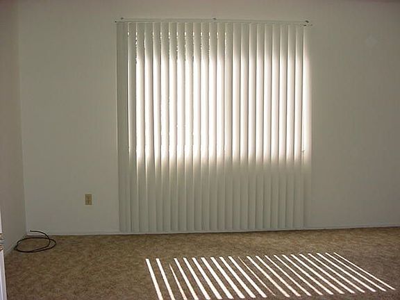 5th image of 208 Bassett St