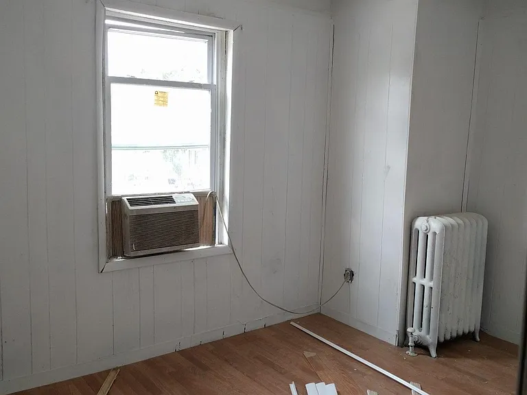332 N Horton St — Photo 9