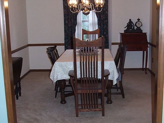 2nd image of 296 Castile Ln