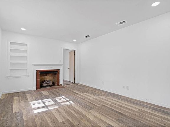 2nd image of 2658 Emogene St