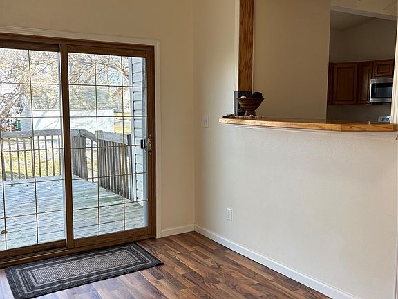 5th image of 621 E Court Ave