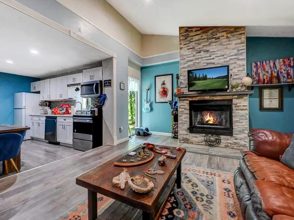 1702 Donalds Rd, Effort, PA 18330