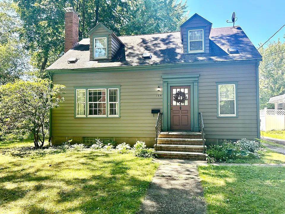 126 Wilson Ave