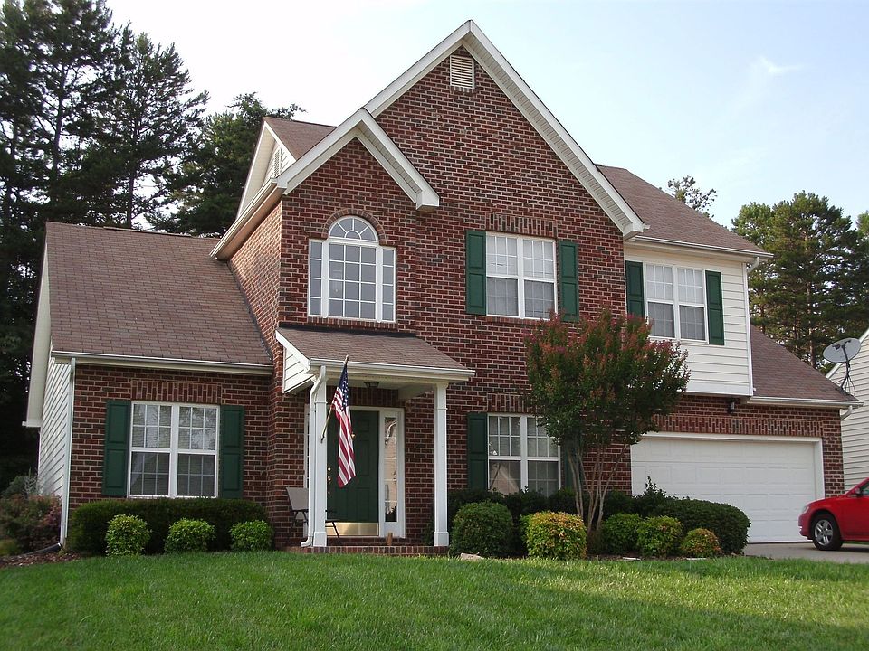 Beautifull move in ready home in Gates at Waterside Crossing