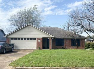 1805 Trent Cir, Bryan, TX 77802
