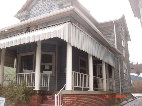 5th image of 708 Washington St