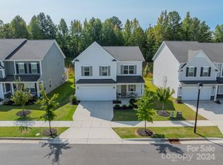 8416 Dumphries Dr, Huntersville, NC 28078