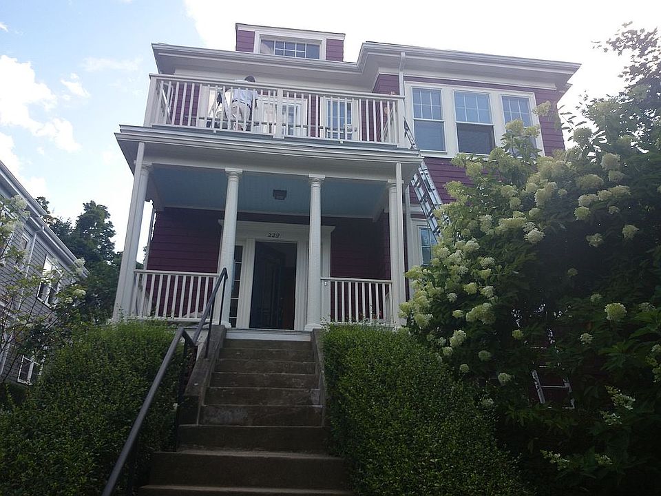 2nd image of 228 Winchester St #2