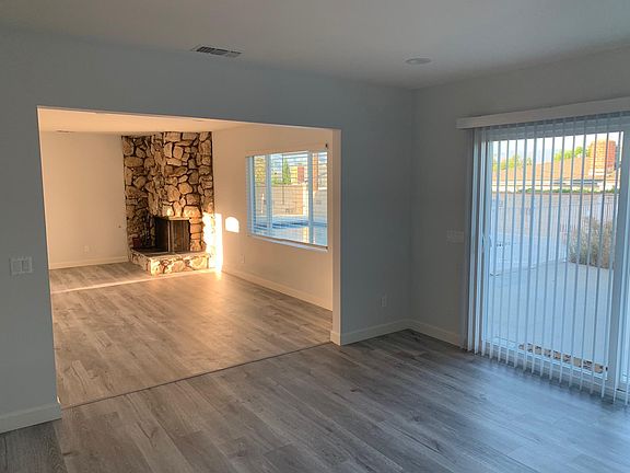 5th image of 9750 Sophia Ave
