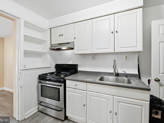 2nd image of 3426 24th St SE