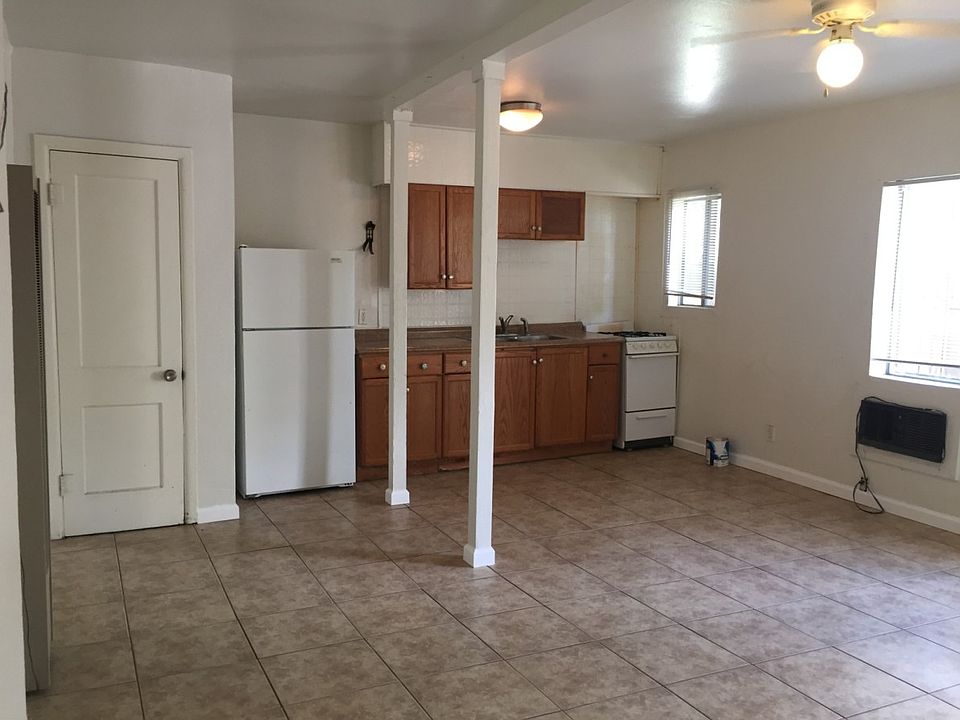 1st image of 311 Yale Blvd SE APT C