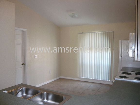 3rd image of 316 Drum Ct