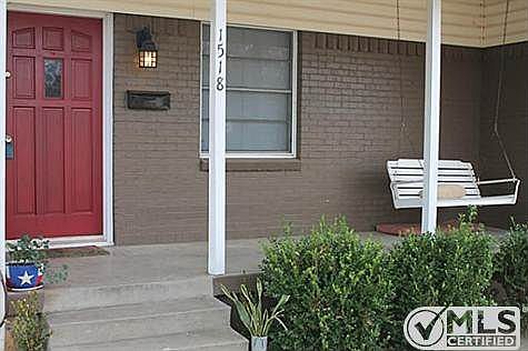 3rd image of 1518 Marshalldale Dr