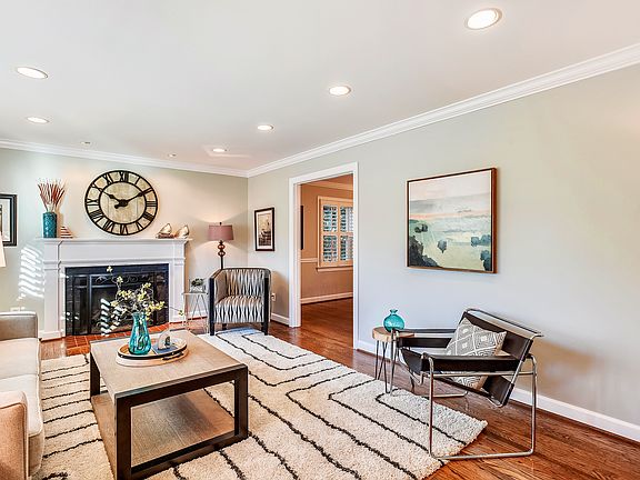 2nd image of 818 Eden Ct