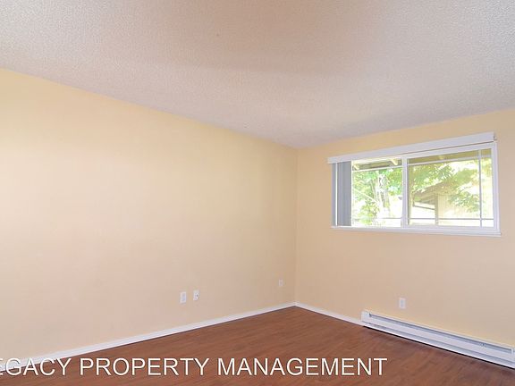 4th image of 4811 SE Boardman Ave APT 7