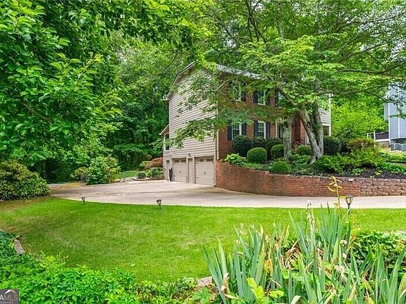 3rd image of 1429 Shadowrock Ct