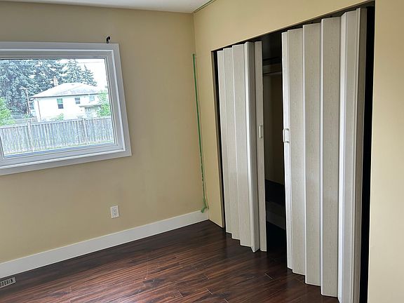 4th image of 11651 111a Ave NW