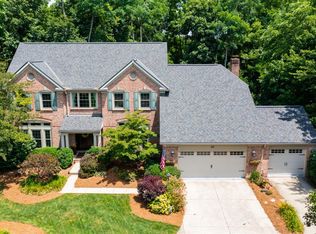 557 Belle Meade Farm Dr, Loveland, OH 45140