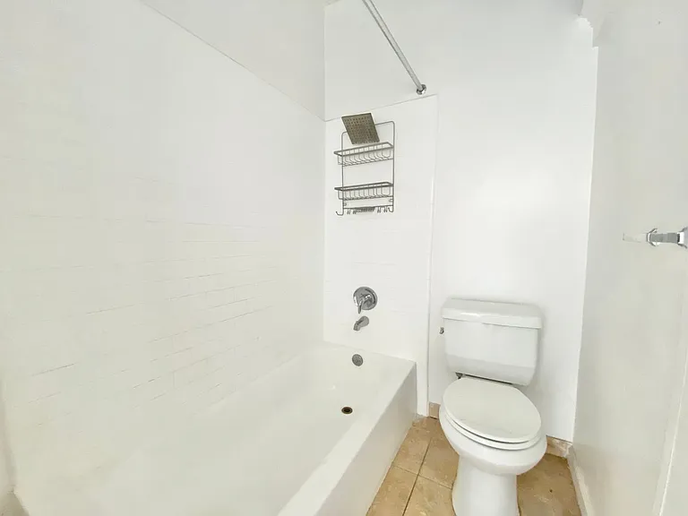The Ritz Apartments — Photo 14