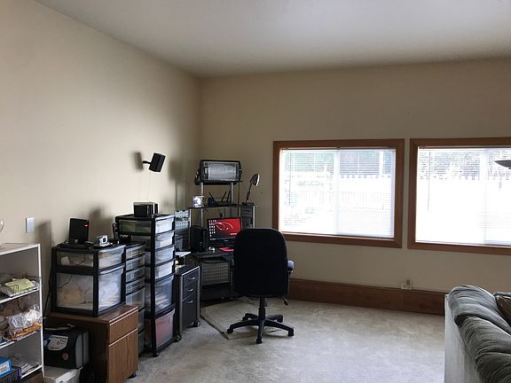 3rd image of 948 Texmar Ave SW