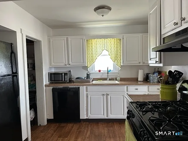 3 bed, 1.5 bath, 1144 sqft, $2,900 — Photo 4