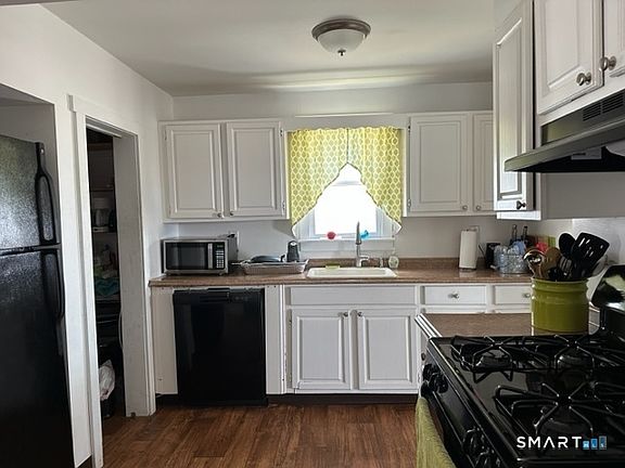 4th image of 855 E Broadway
