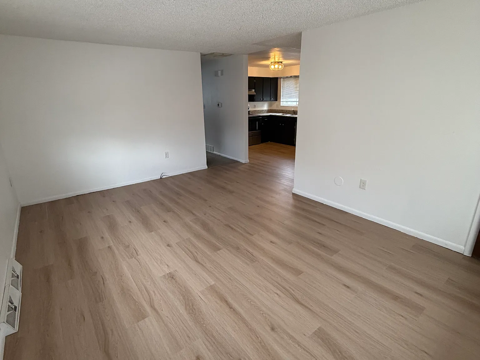 755 Gardenia St — Photo 3
