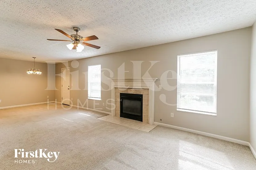 3 bed, 2.5 bath, 1980 sqft, $2,560 — Photo 4