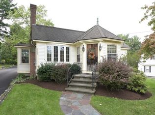 1035 Hill St, Northbridge, MA 01534