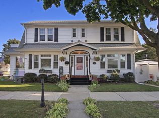 1300 W Lawn Ave, Racine, WI 53405