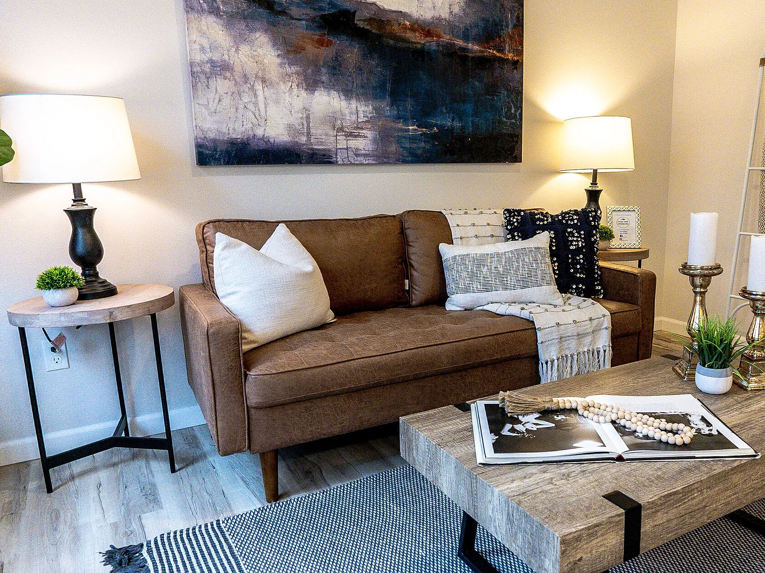South Warner St Apts — Photo 4