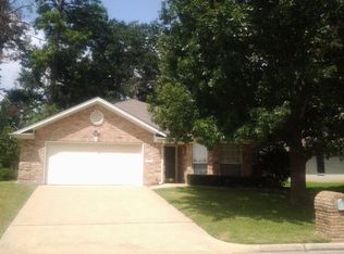 125 Settlers Ct, Palestine, TX