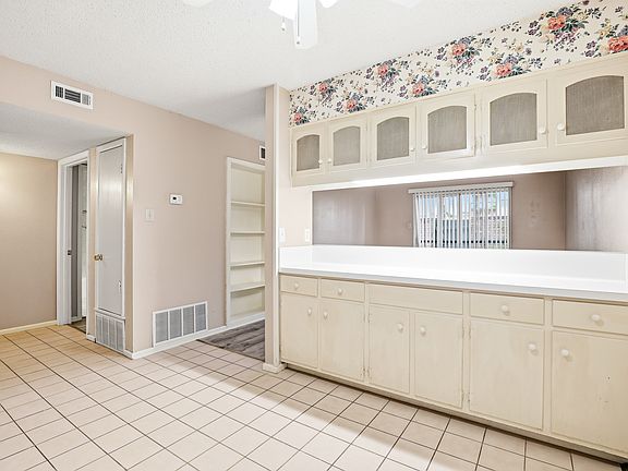 2nd image of 9915 Powhatan Dr #J-3