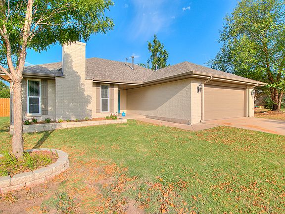2nd image of 2112 Tanglewood Dr