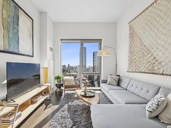 100 W 31st St APT 27D