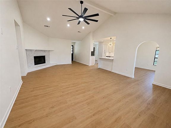 5th image of 108 Somerset Rd