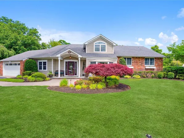 901 Gardiner Drive, Bay Shore, NY 11706