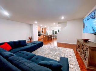 42975 Lost Farm Ter, Leesburg, VA 20175