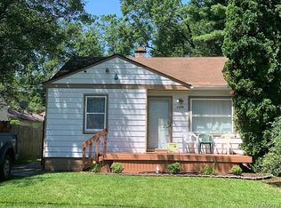 21291 Indian St, Southfield, MI 48033