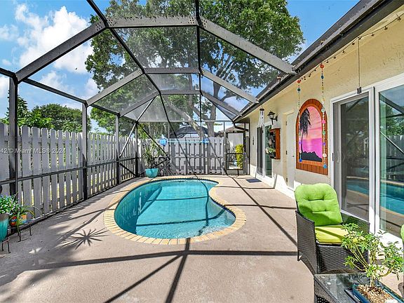 3rd image of 8904 Thumbwood Cir APT C