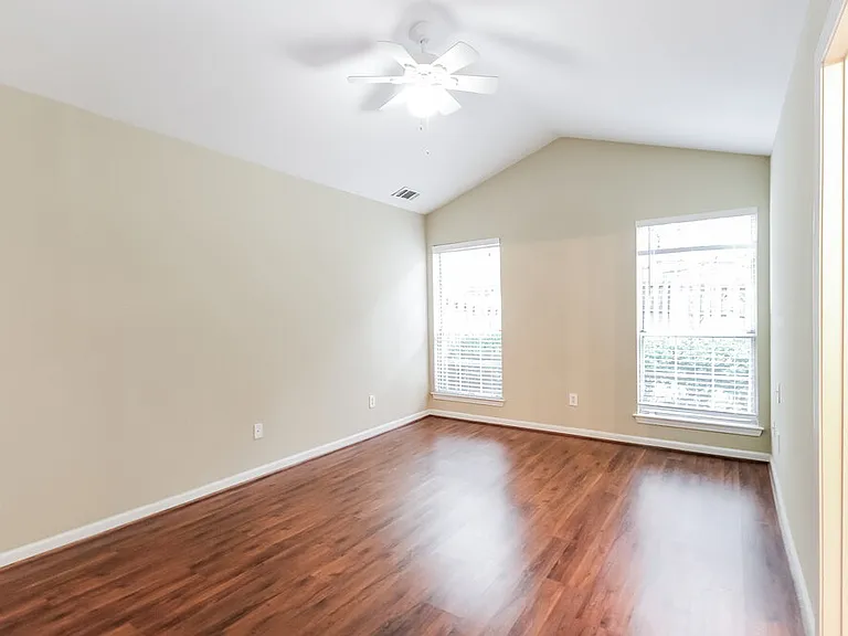 3998 Oak Glenn Dr — Photo 8