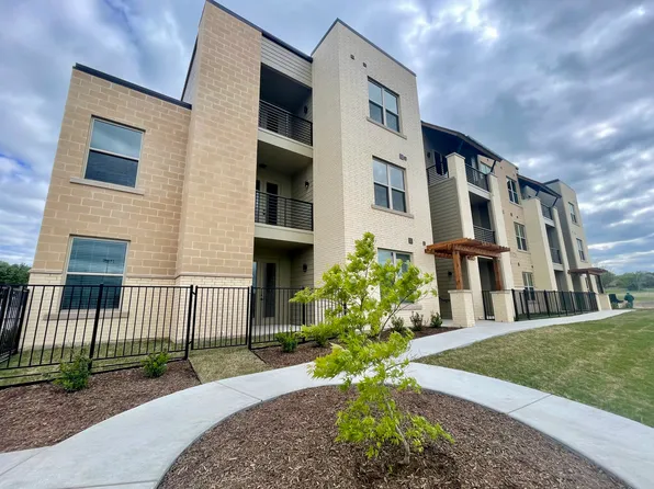 Fort Worth Meadows Apartments