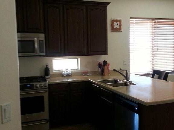 4th image of 3113 S 121st Dr