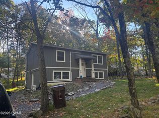 103 Sunset Dr, Milford, PA 18337