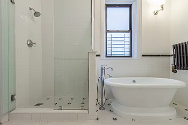 Rented by Dixon Advisory USA Inc.