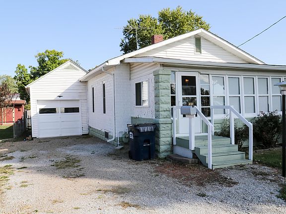 4th image of 920 Jones Ave