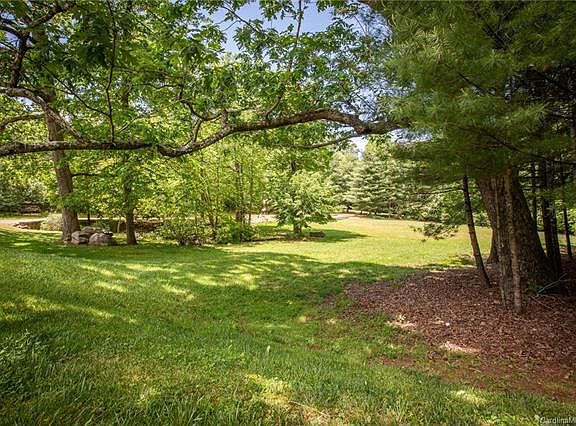 5th image of 68 Beadle Ln #29