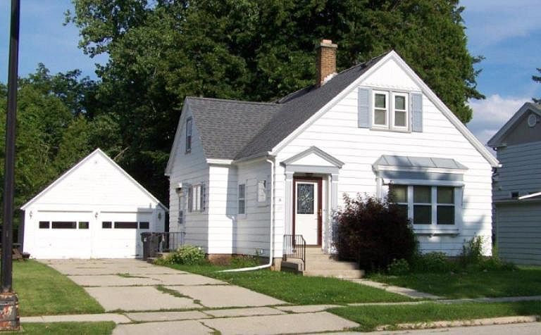 1st image of 105 Bishop Ave